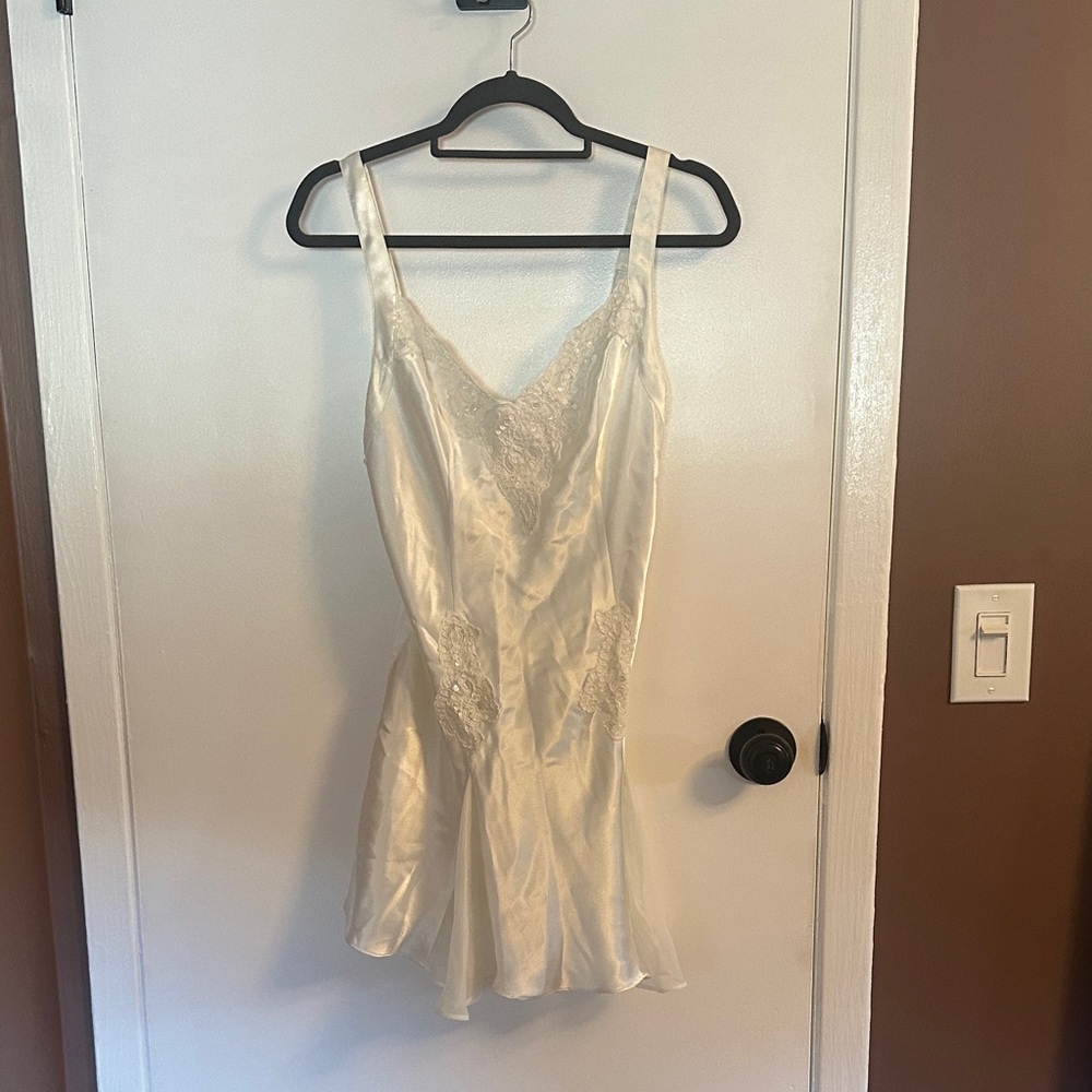 Vintage Victorias Secret Chemise & Robe